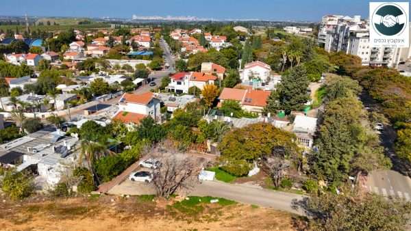 בית למכירה ברעננה קרית שרת